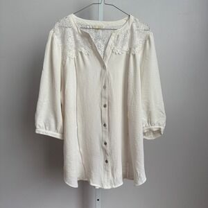 Fig + Flower‎ Women's 2X Button Down Shirt with Crochet boho Blouse